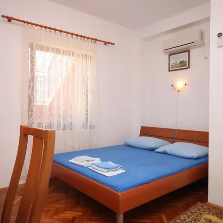Apartment By The Sea Maslenica, Novigrad - 6568 *